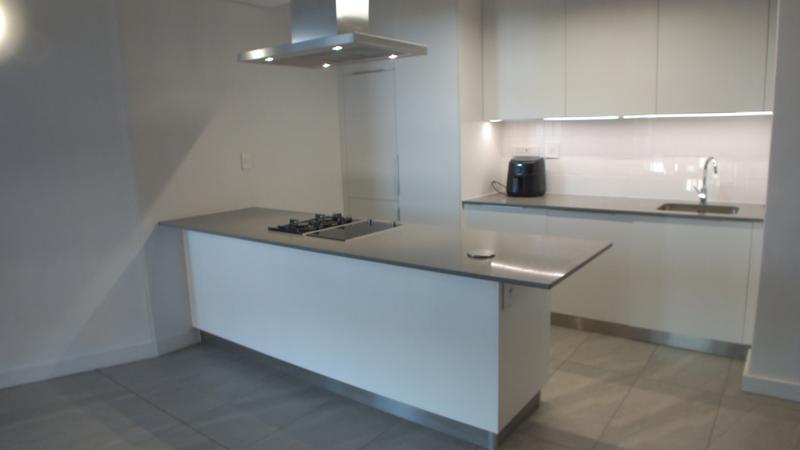 To Let 1 Bedroom Property for Rent in Devonbosch Precinct Western Cape